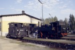 298.207 und der Stütztender
	der 399.04 beim Heizhaus